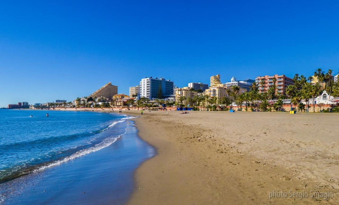 Timón II Apartamentos. A 90 metros de la playa. Piscina y Parking gratis. Benalmádena Exterior foto